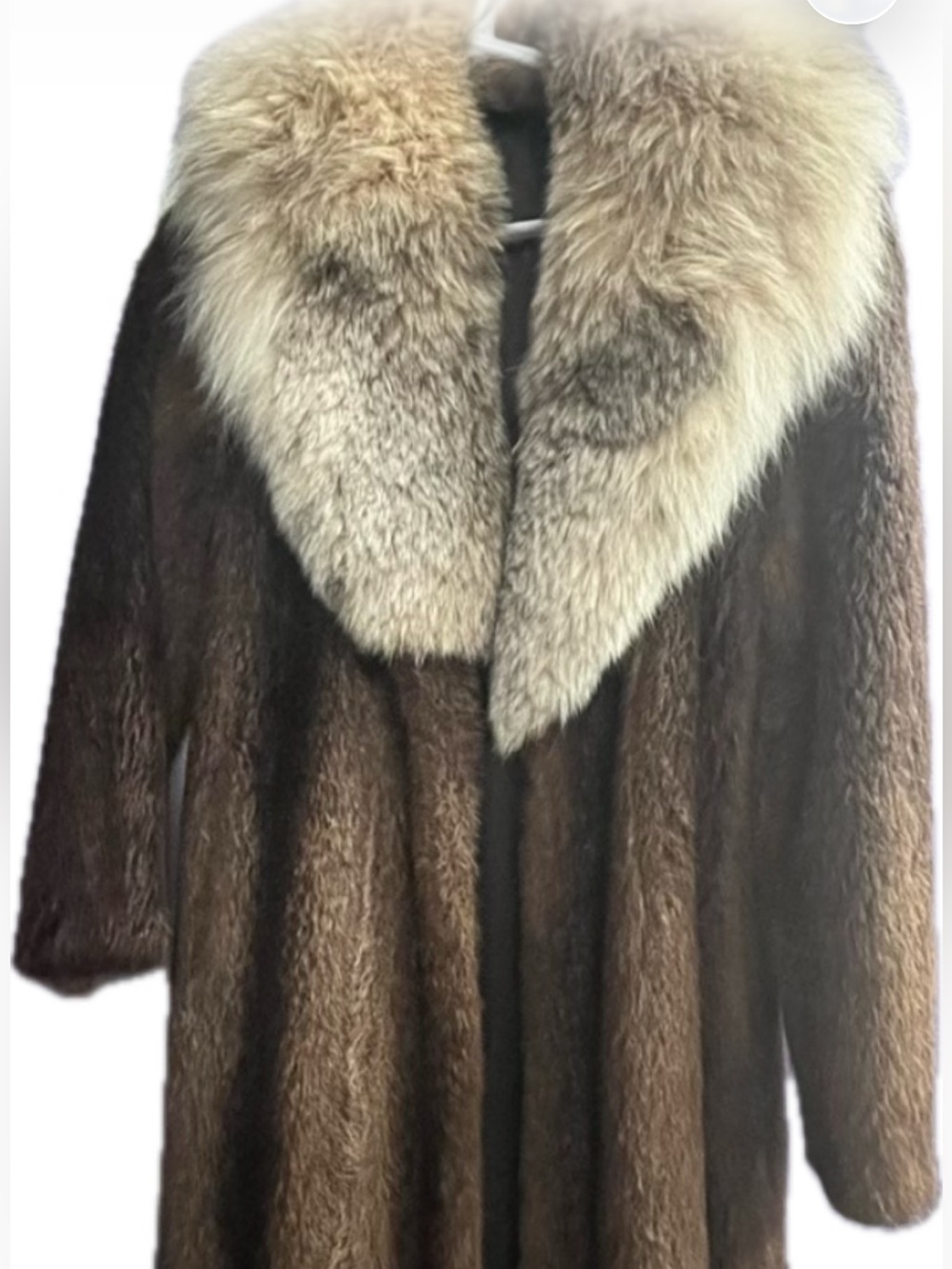 Short hair beaver crystal fox collar full length vintage estate fur coat jacket